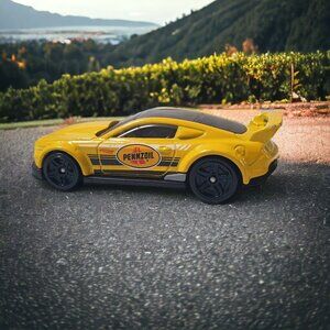 Hot Wheels Pennzoil Custom 15 Ford Mustang Die Cast 2015 Car Model NO BOX